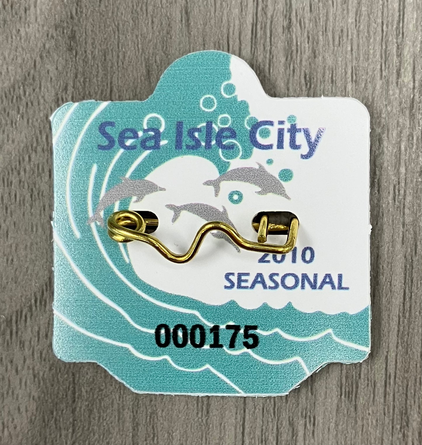 RETRO Sea Isle City 2010 Alternate Seasonal Beach Tag Design