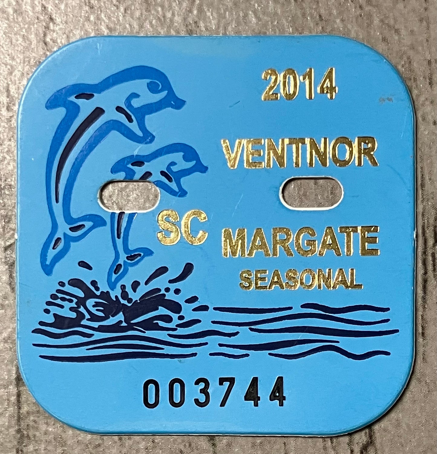 RETRO Ventnor 2014 Seasonal Senior Beach Badge