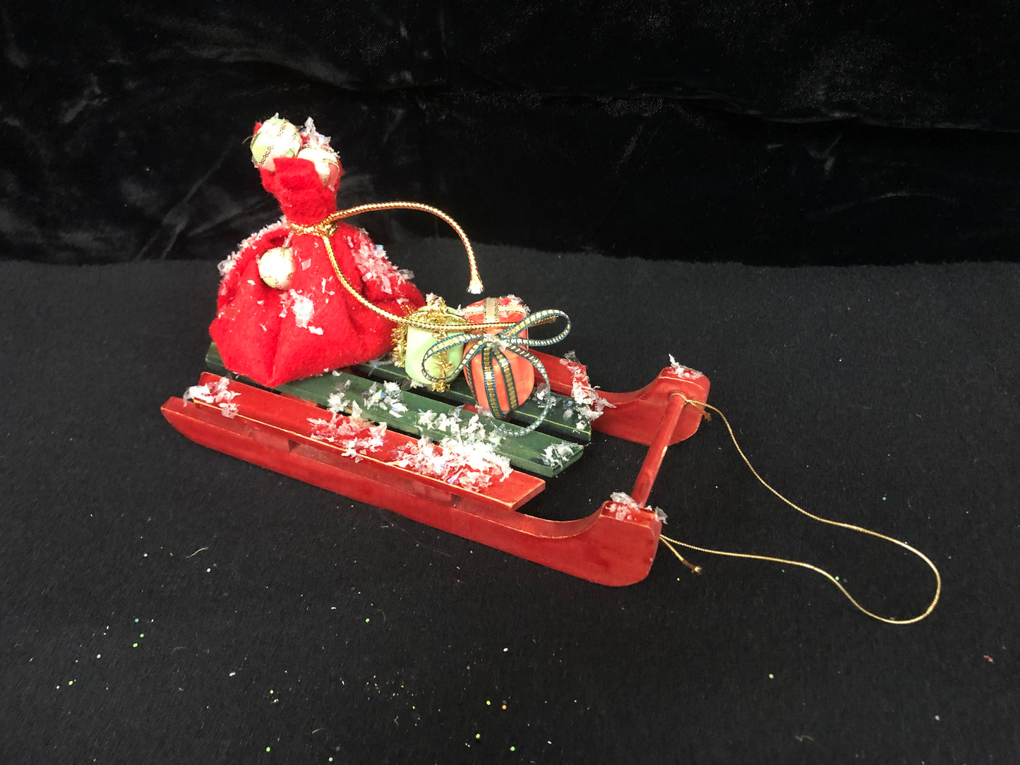 Santa's Sleigh Décor Piece