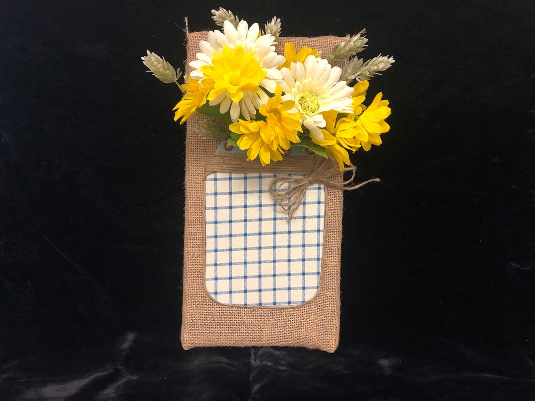 Farmhouse Flower Holder (changeable flowers)